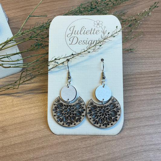 White Flair oorhangers rond