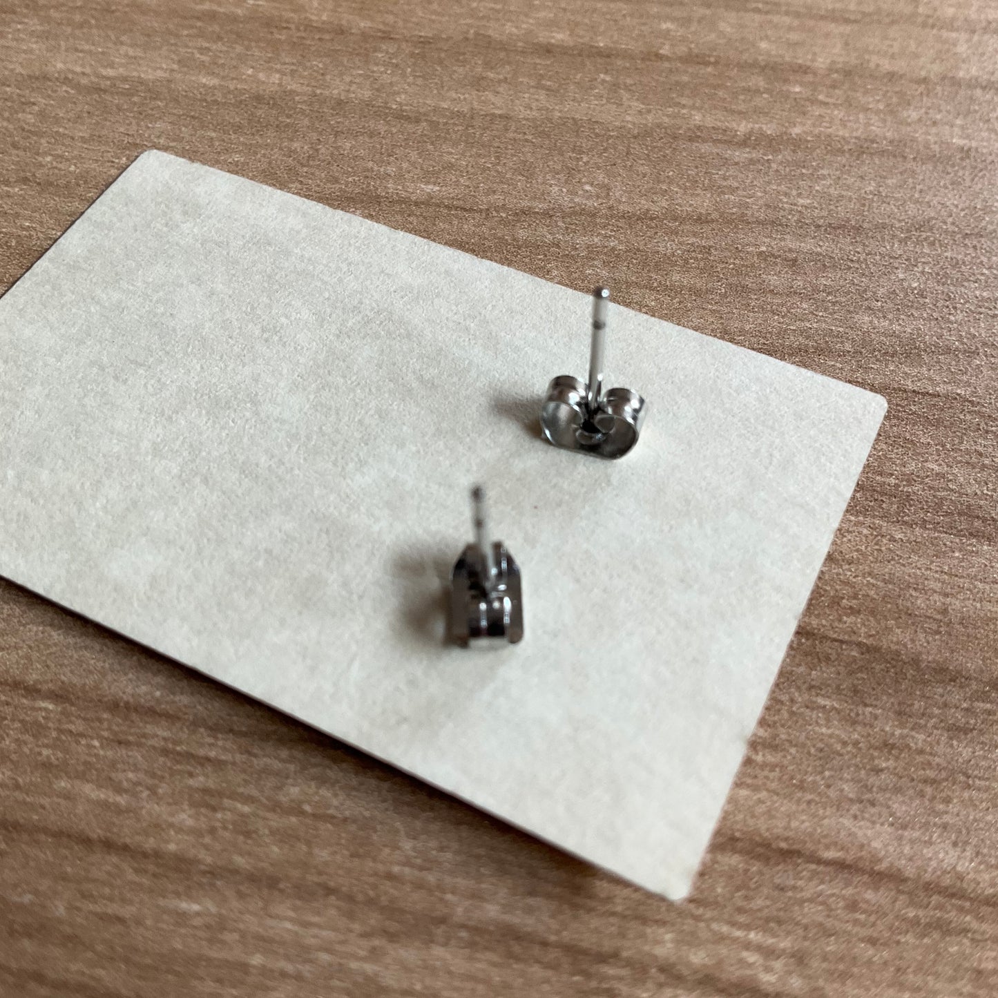 Oorstekers Daisy - wit L